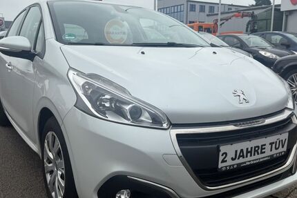Peugeot 208 140.241 km 5.500 &euro; Geldern 47608