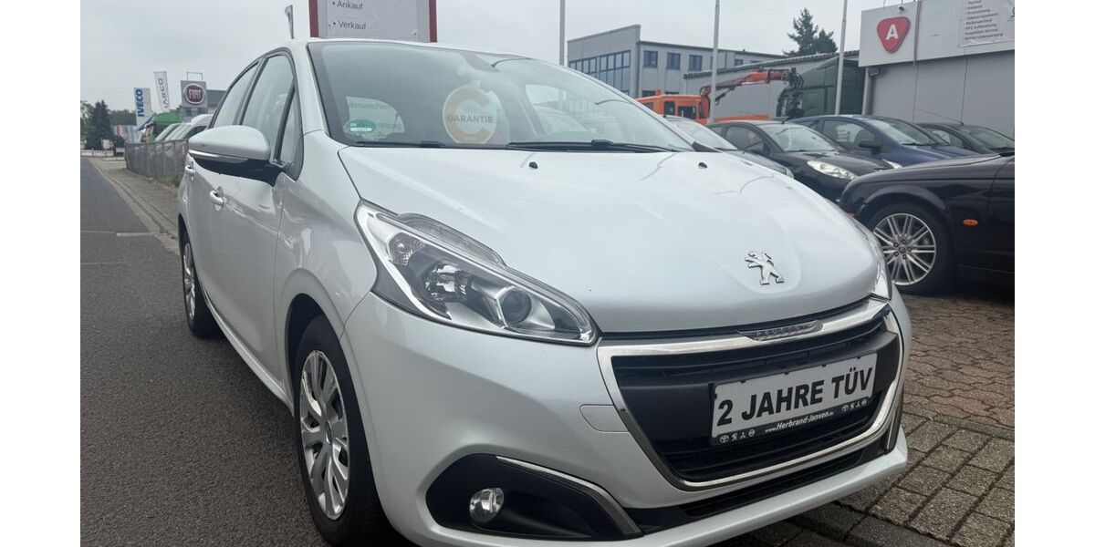 Peugeot 208 140.241 km 5.500 &euro; Geldern 47608