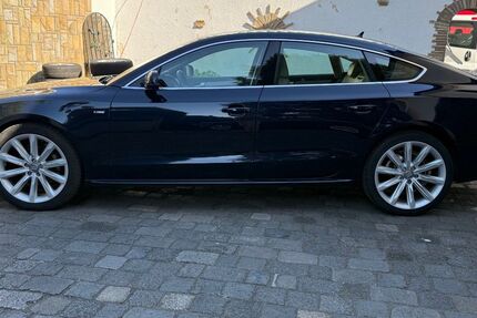 Audi A5 246.221 km 7.950 &euro; Neukirchen-Vluyn 47506