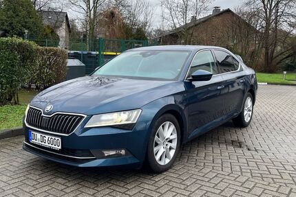 Skoda Superb 124.000 km 21.400 &euro; Duisburg 47229